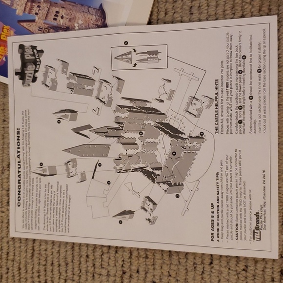 3-D Castle Puzzle (Like new, unused) - Picture 6 of 8
